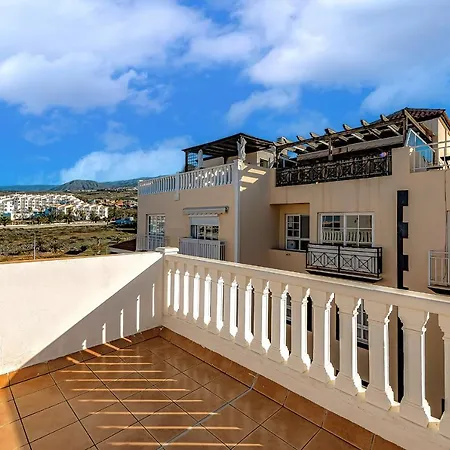 Ocean View 2bdr. Triplex * 칼라오살바헤