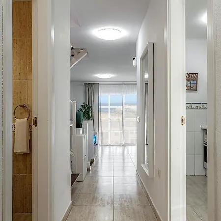 Ocean View 2bdr. Triplex 칼라오살바헤