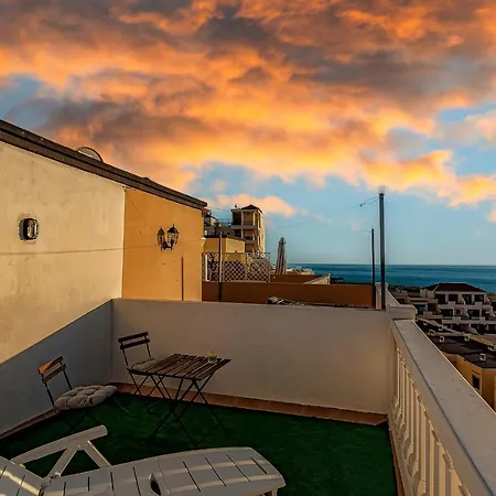 Ocean View 2bdr. Triplex * 칼라오살바헤